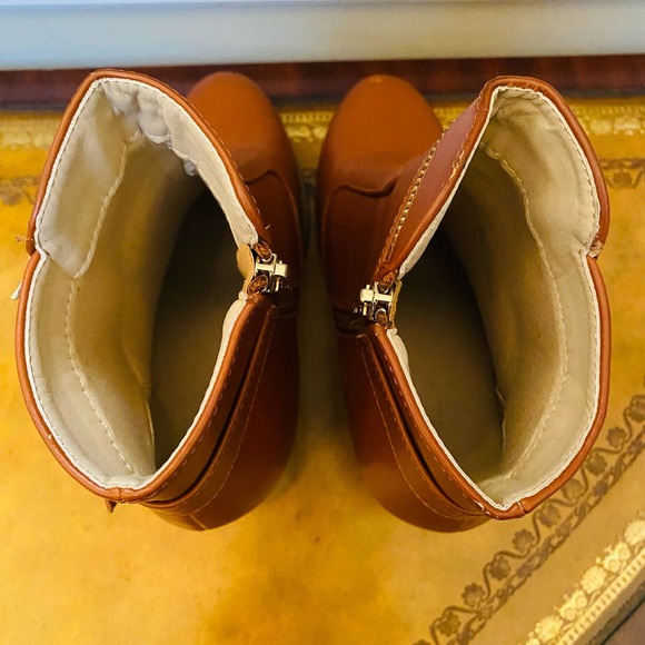 M&L Mango Rugged Biker Block Heel Zippered Lug Sole Ankle Bootie Boots Size 9 - Picture 6 of 11